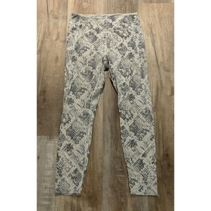 Victorias Secret PINK Sport Womens White Gray Snakeskin Print Leggings Size M